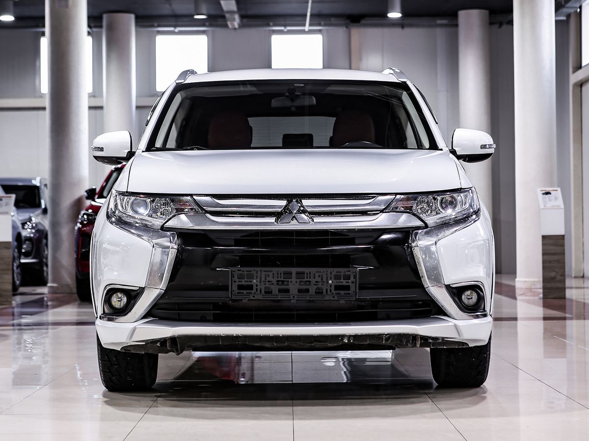 Купить Outlander с пробегом